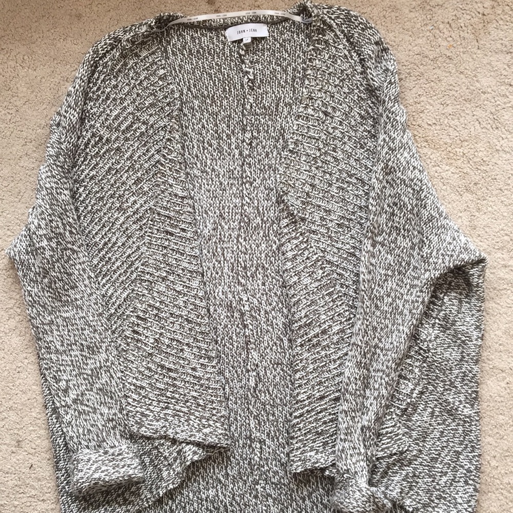 Like new!! John + Jenn Open cardigan
